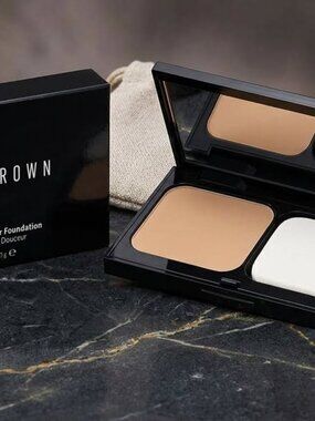 Bobbi Brown Skin Weightless Powder Foundation W-026 WARM IVORY .38 oz full size